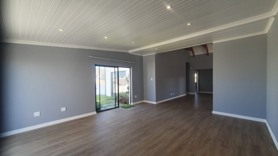 3 Bedroom Property for Sale in Sandpyper Village Western Cape